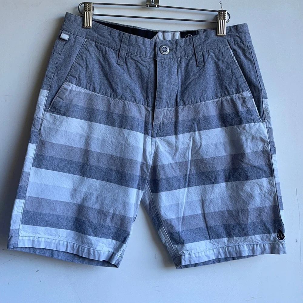 Volcom short - Picture 1 of 3